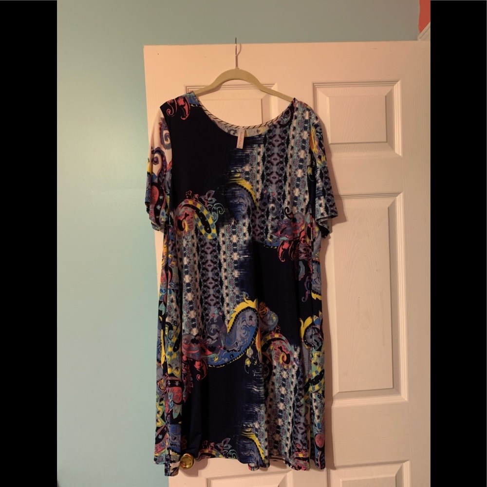 Paisley dress/tunic 3X, on navy background